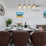 Luxury Elena - *