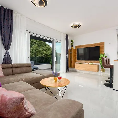 Luxury Elena - Apartamento Zadar