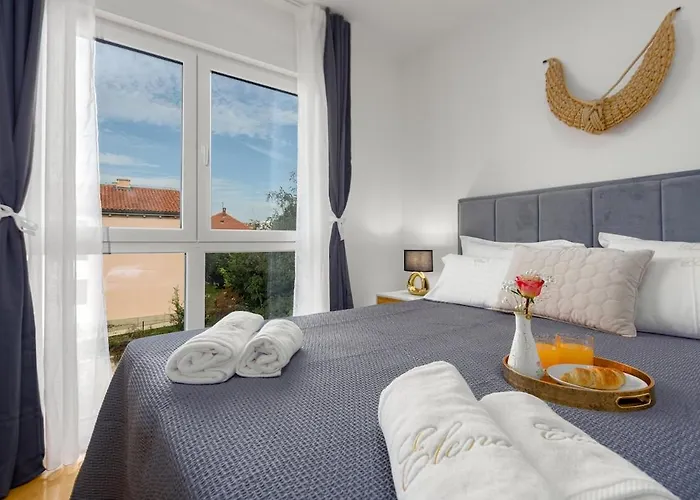 Luxury Elena -
