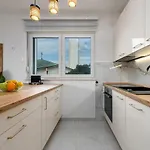 Luxury Elena - *